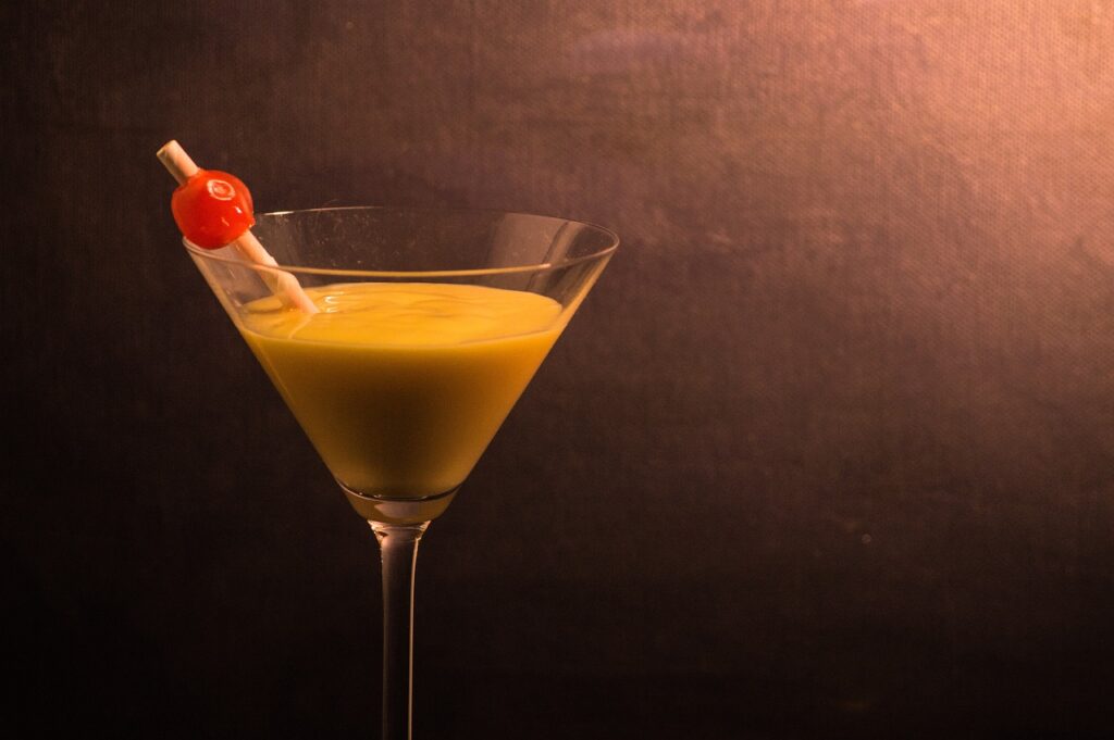 Gastronomie exquise : à la découverte du cocktail sensationnel, le Porn Star Martini.
